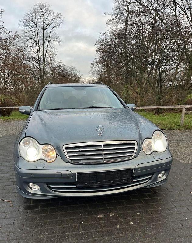 Gebraucht Mercedes C200 Avantgarde 163 PS (119 kW) 2006 Blau Kombi