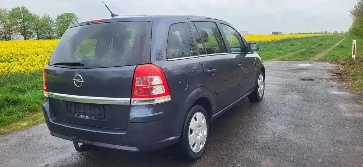 Gebraucht Opel Zafira Design Edition 110 PS (80 kW) 2011 Blau Van / Kleinbus