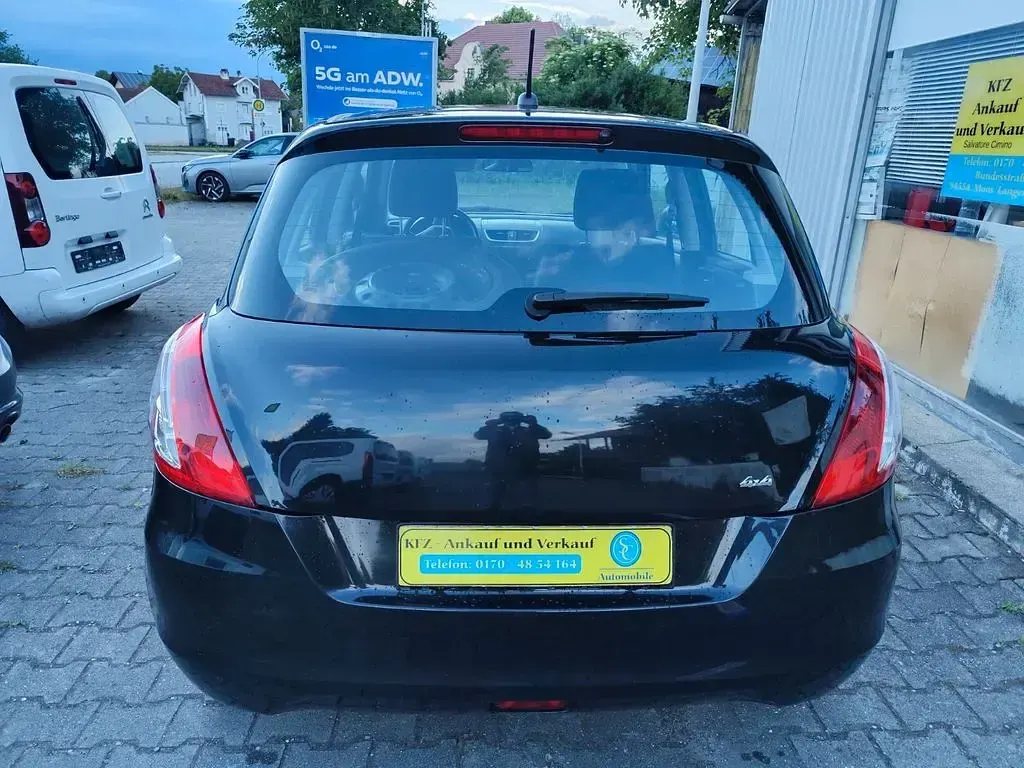 Gebraucht Suzuki Swift Club 94 PS (69 kW) 2015 Schwarz Kleinwagen