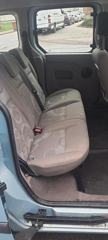 Gebraucht Renault Kangoo 90 PS (66 kW) 2010 Blau Kombi