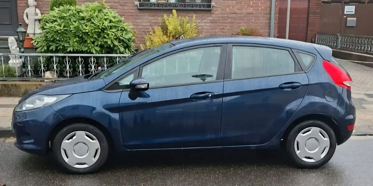 Gebraucht Ford Fiesta 60 PS (44 kW) 2011 Blau Limousine