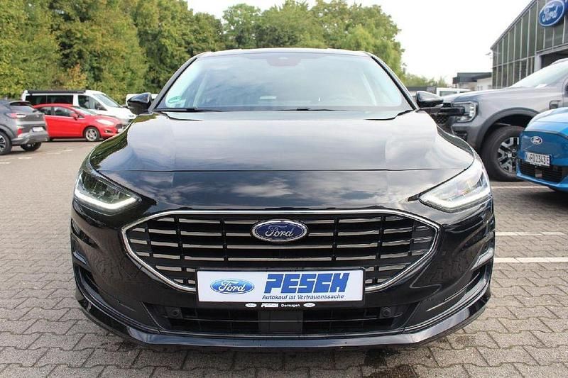 Neu Ford Focus Titanium X 125 PS (91 kW) 2025 Schwarz Limousine
