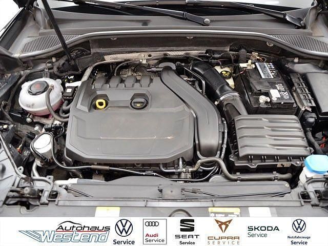 Gebraucht Audi Q2 S-Line 150 PS (110 kW) 2022 Mythosschwarz (metallic) SUV