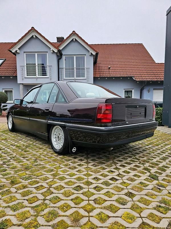 Second-hand Opel Omega 115 CP (84 kW) 1992 Andere farben Break
