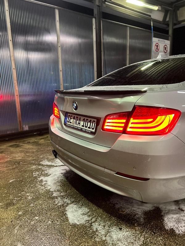 Gebraucht BMW 520 184 PS (135 kW) 2010 Silber Limousine