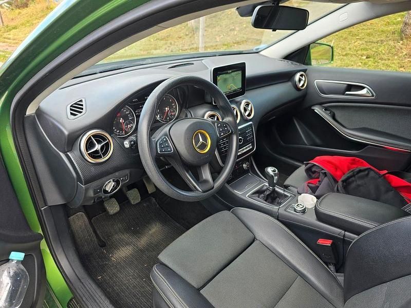 Gebraucht Mercedes A200 136 PS (100 kW) 2016 Limousine