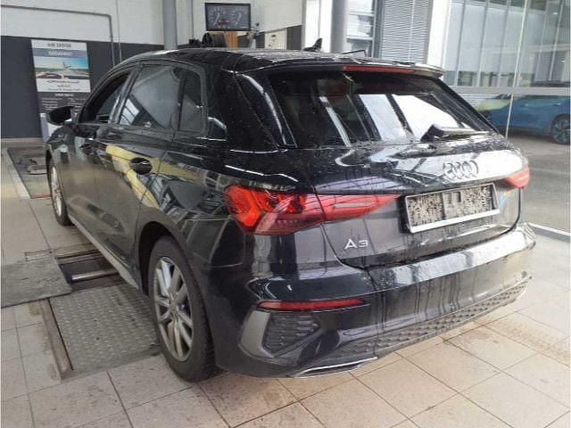 Gebraucht Audi A3 S-Line 116 PS (85 kW) 2023 Mythosschwarz metallic Limousine