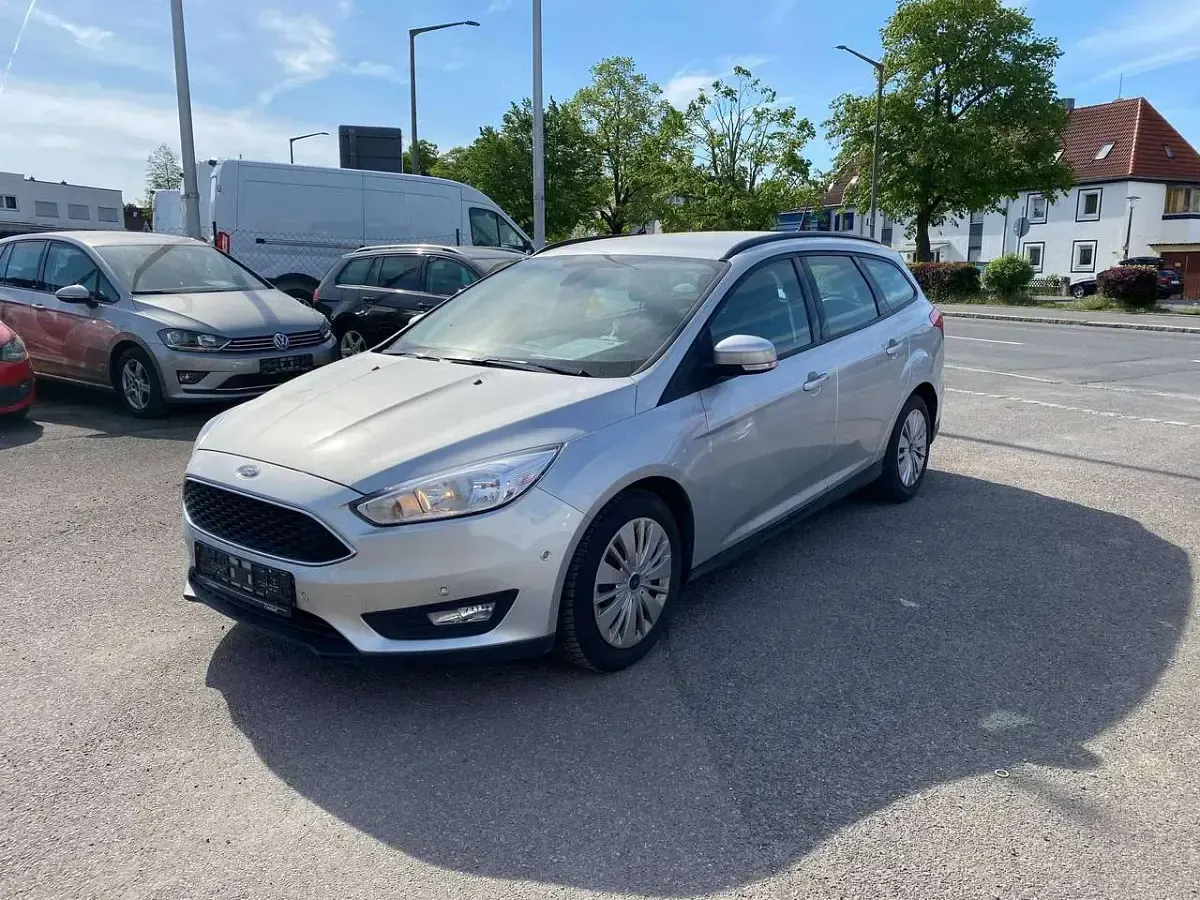 Gebraucht Ford Focus Basis 101 PS (74 kW) 2018 Silber Kombi