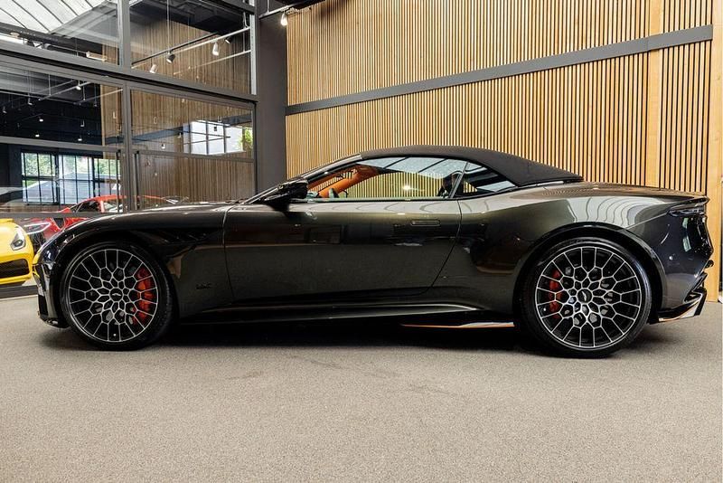 Gebraucht Aston Martin DBS 725 PS (533 kW) 2024 Grün Cabrio