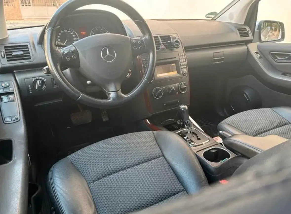 Gebraucht Mercedes A150 95 PS (69 kW) 2008 Silber Kleinwagen