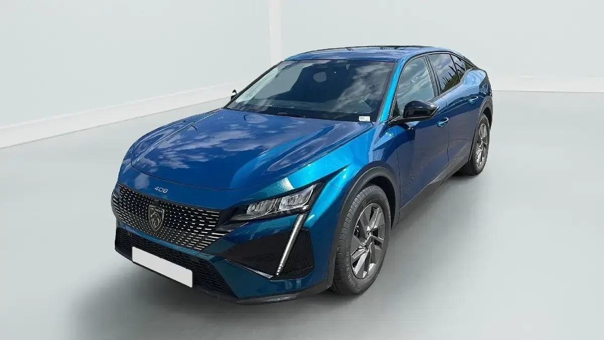 Gebraucht Peugeot 408 Allure 136 PS (100 kW) 2025 Blau (bleu obsession) SUV