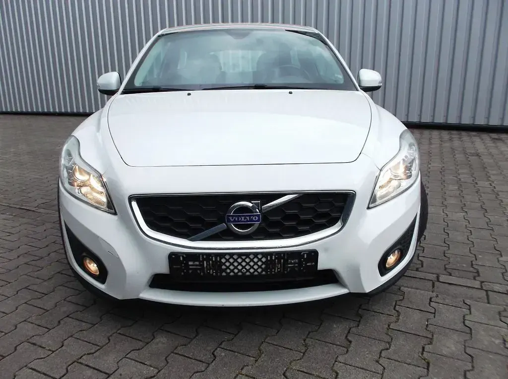Gebraucht Volvo C30 114 PS (83 kW) 2012 Weiß Kleinwagen