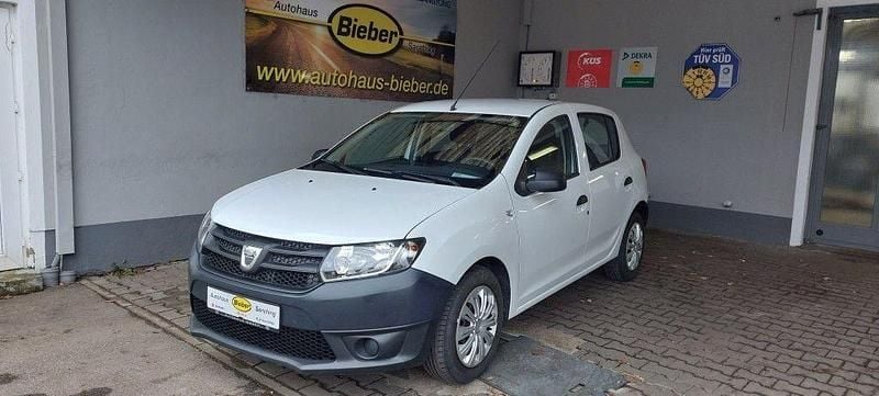 Weiß Gebraucht 2014 Dacia Sandero Essentiel Limousine | 3.700 € (Fairer Preis) - Bild 1/4