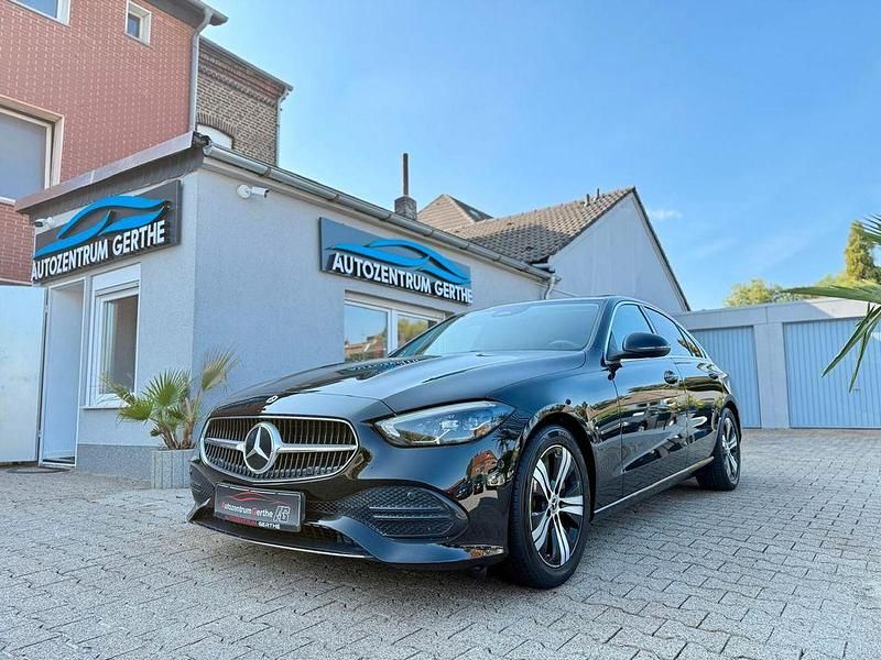 Schwarz Gebraucht 2022 Mercedes C220 Avantgarde Limousine | 34.990 € (Fairer Preis) - Bild 1/4
