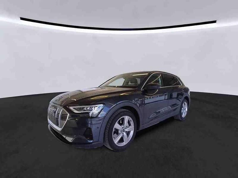 Grau Gebraucht 2022 Audi e-tron SUV | 26.990 € (Guter Preis) - Bild 1/4