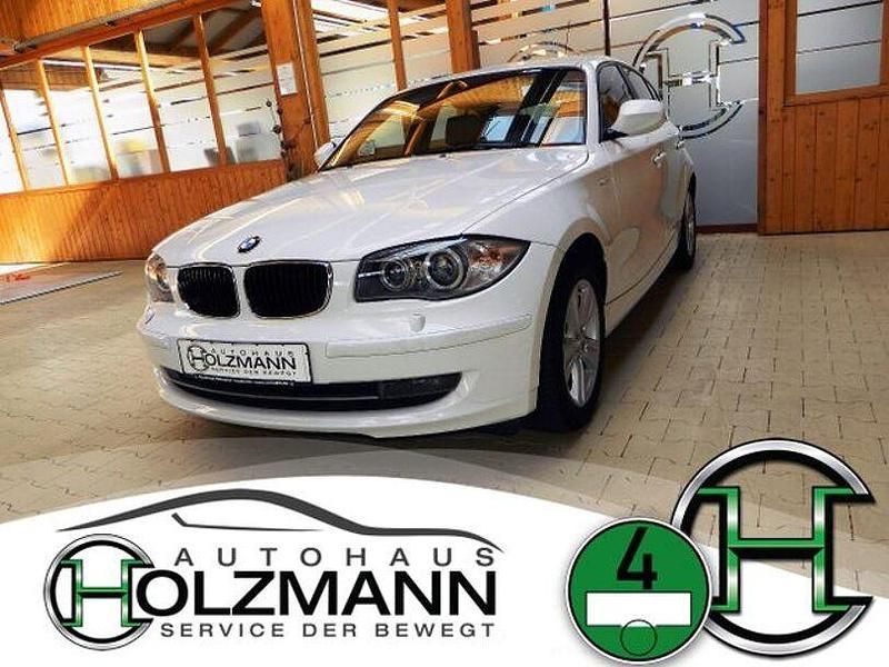 Gebraucht BMW 120 Advantage 177 PS (130 kW) 2010 Weiß Kleinwagen
