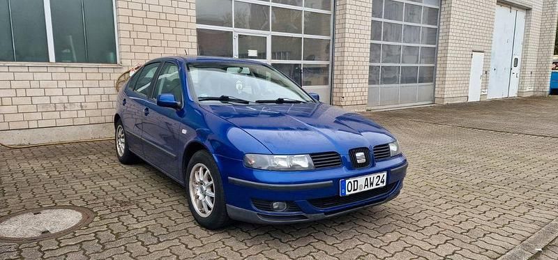 Blau Gebraucht 2000 Seat Leon Limousine | 2.000 € (Fairer Preis) - Bild 1/4