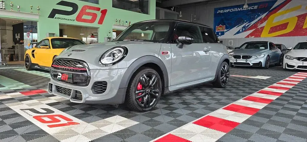 Używany Mini John Cooper Works 231 KM (169 kW) 2020 Szary Hatchback