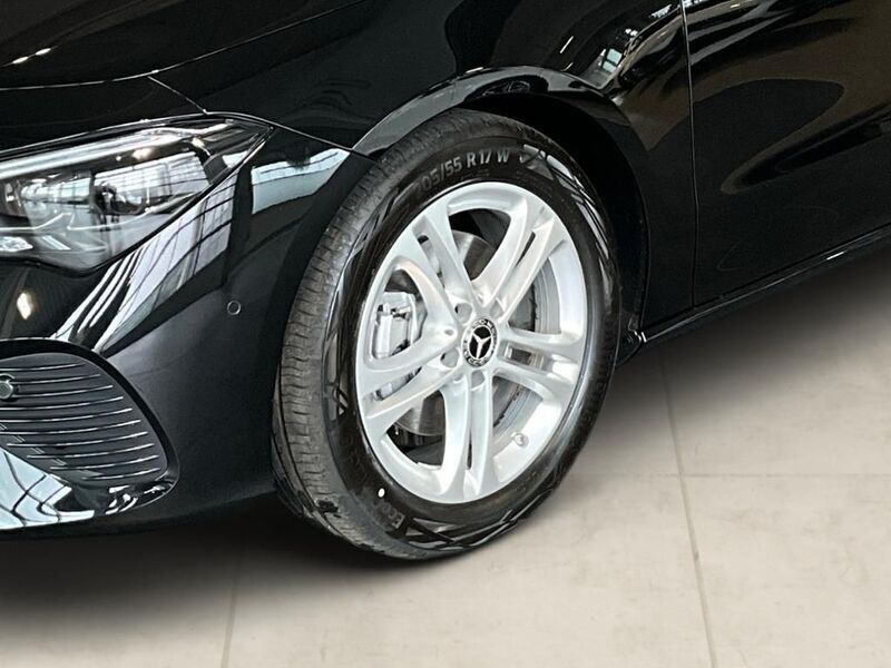 Gebraucht Mercedes CLA200 Progressive 150 PS (110 kW) 2025 Schwarz Limousine