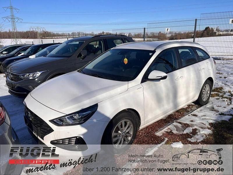 Gebraucht Hyundai i30 120 PS (88 kW) 2022 Weiß Kombi