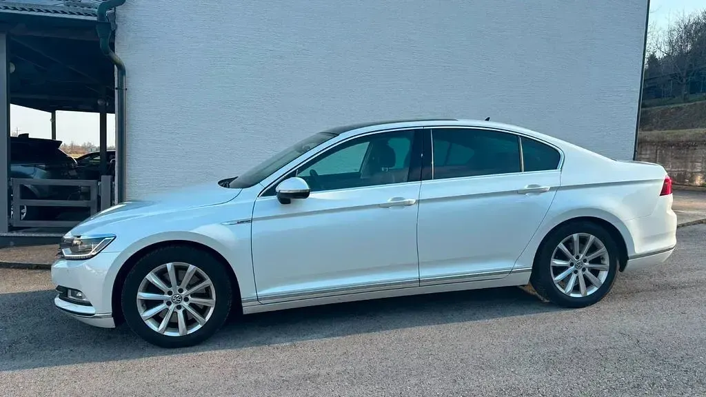 Gebraucht VW Passat Highline 239 PS (175 kW) 2016 Weiß Limousine