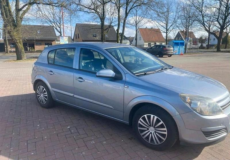 Grau Gebraucht 2006 Opel Astra Kleinwagen | 1.400 € (Fairer Preis) - Bild 1/4