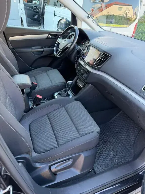 Gebraucht VW Sharan 184 PS (135 kW) 2016 Schwarz Van / Kleinbus