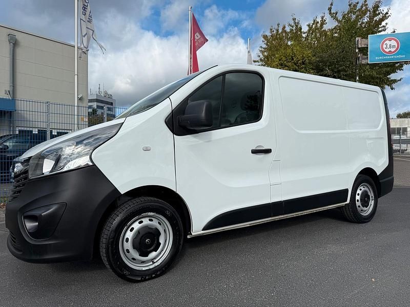 Weiß Gebraucht 2018 Opel Vivaro Van | 9.600 € - Bild 1/4