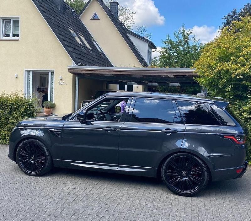 Grau Gebraucht 2019 Land Rover Range Rover Sport SUV | 55.600 € (Fairer Preis) - Bild 1/4