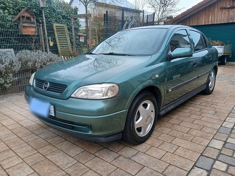 Gebraucht Opel Astra 115 PS (84 kW) 1998 Grün Kleinwagen