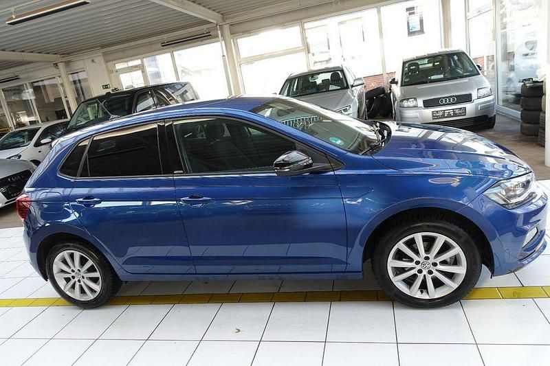 Gebraucht VW Polo United 95 PS (69 kW) 2021 Blau Kleinwagen
