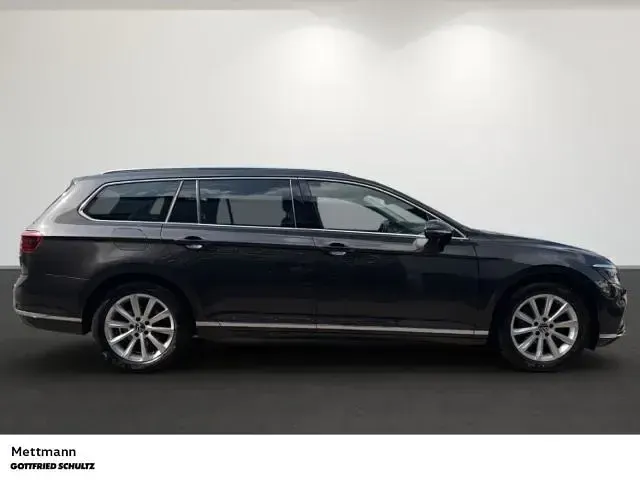 Używany VW Passat Elegance+ 150 KM (110 kW) 2022 Szary Kombi