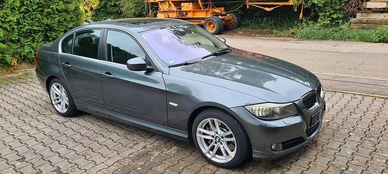 Gebraucht BMW 330 272 PS (200 kW) 2009 Grau Limousine