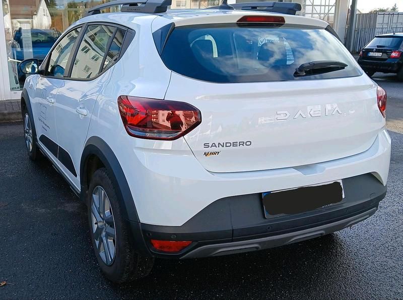 Gebraucht Dacia Sandero Expression 91 PS (66 kW) 2023 Weiß Kleinwagen