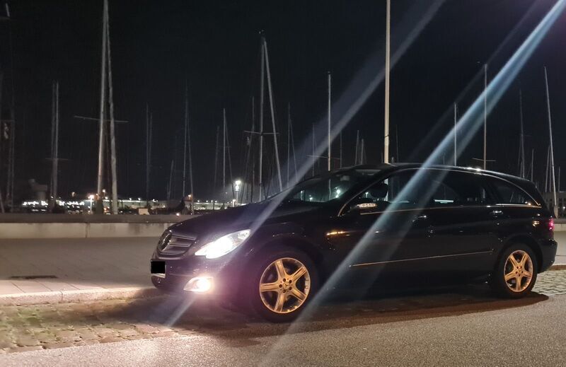 Gebraucht Mercedes R320 224 PS (164 kW) 2007 Schwarz Van / Kleinbus