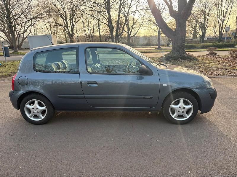 Gebraucht Renault Clio II 75 PS (55 kW) 2005 Blau Kleinwagen