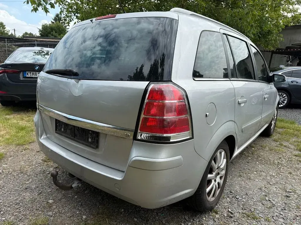 Gebraucht Opel Zafira 140 PS (102 kW) 2006 Silber Van / Kleinbus