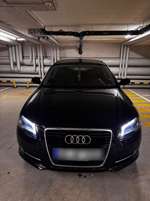 Schwarz Gebraucht 2011 Audi A3 Sportback Kleinwagen | 6.800 € (Fairer Preis) - Bild 1/4