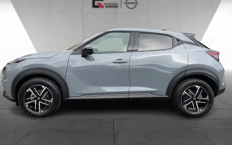 Neu Nissan Juke N-Connecta 114 PS (83 kW) 2025 Grau SUV