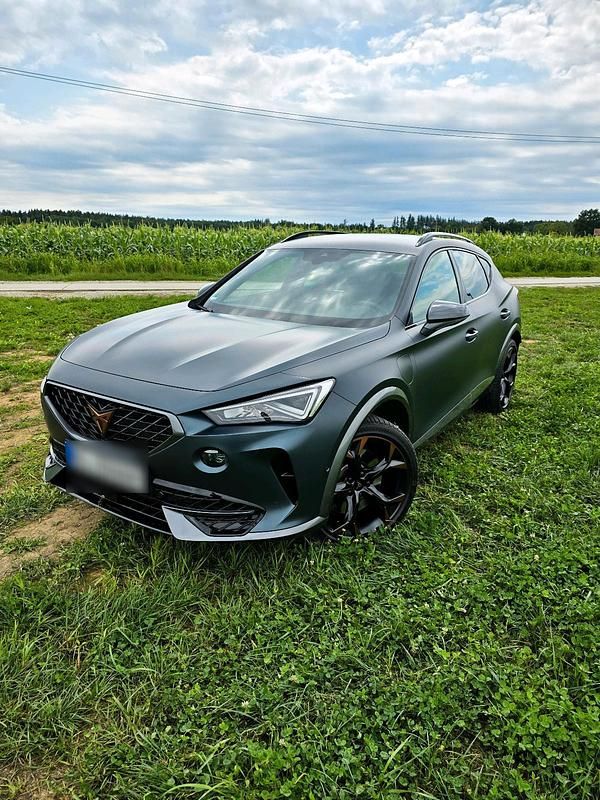 Grau Gebraucht 2022 Cupra Formentor VZ SUV | 30.700 € (Teuer) - Bild 1/4