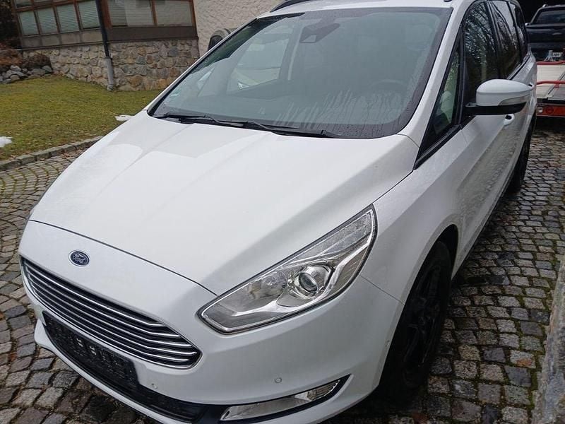 Weiß Gebraucht 2017 Ford Galaxy Business Edition Van / Kleinbus | 13.999 € (Superpreis) - Bild 1/4