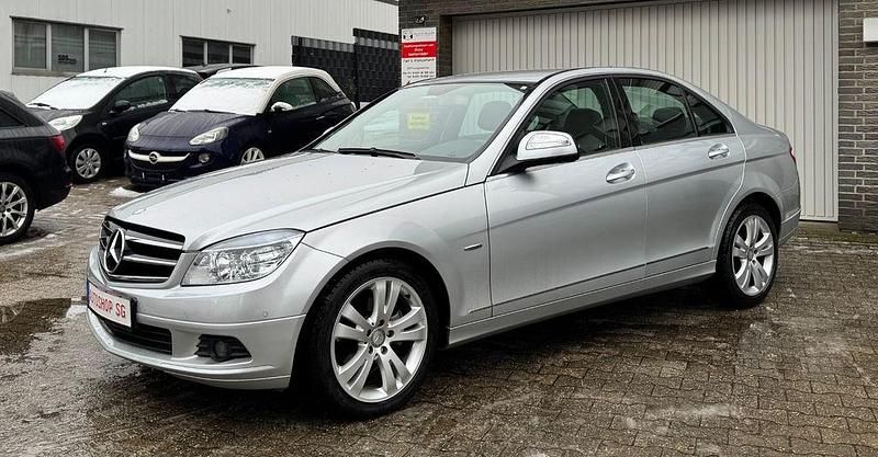 Silber Gebraucht 2008 Mercedes C200 Avantgarde Limousine | 7.350 € (Guter Preis) - Bild 1/4