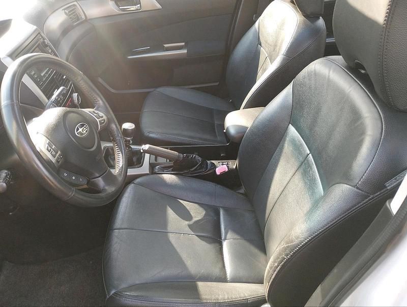 Gebraucht Subaru Forester 147 PS (108 kW) 2011 Weiß SUV