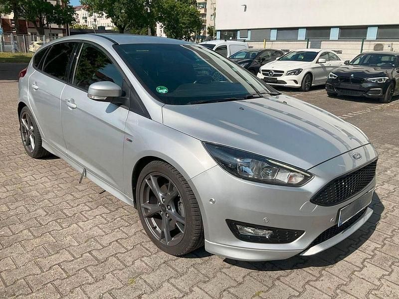 Gebraucht Ford Focus ST-Line 150 PS (110 kW) 2018 Silber Limousine