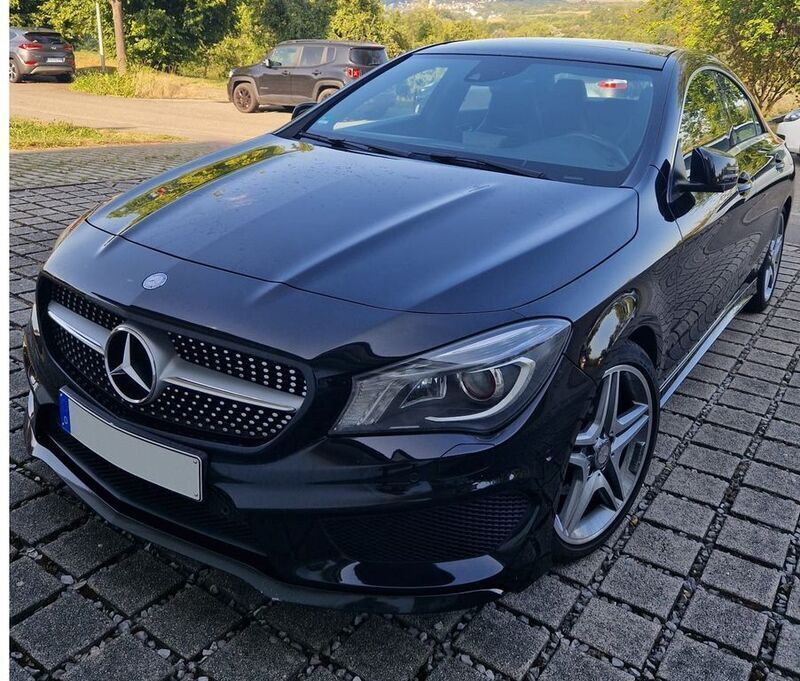 Schwarz Gebraucht 2014 Mercedes CLA200 AMG line Coupé | 16.400 € (Fairer Preis) - Bild 1/4