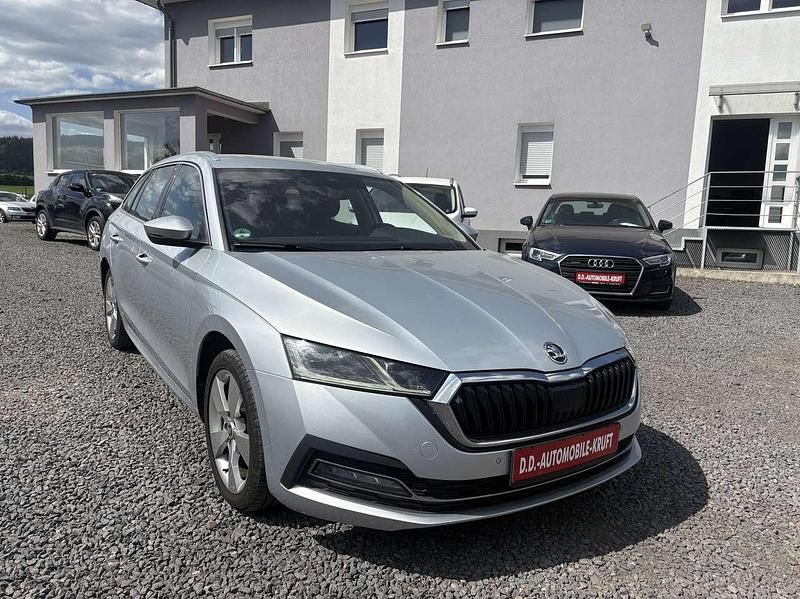 Gebraucht Skoda Octavia Style 150 PS (110 kW) 2021 Brilliantsilber metallic Kombi