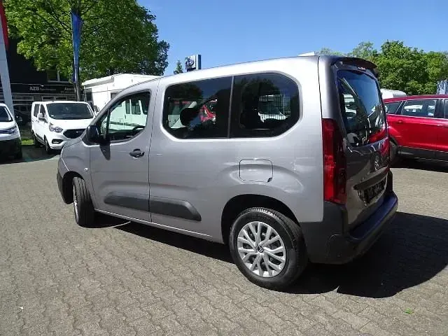 Gebraucht Citroën Berlingo Live 102 PS (75 kW) 2023 Grau Van / Kleinbus