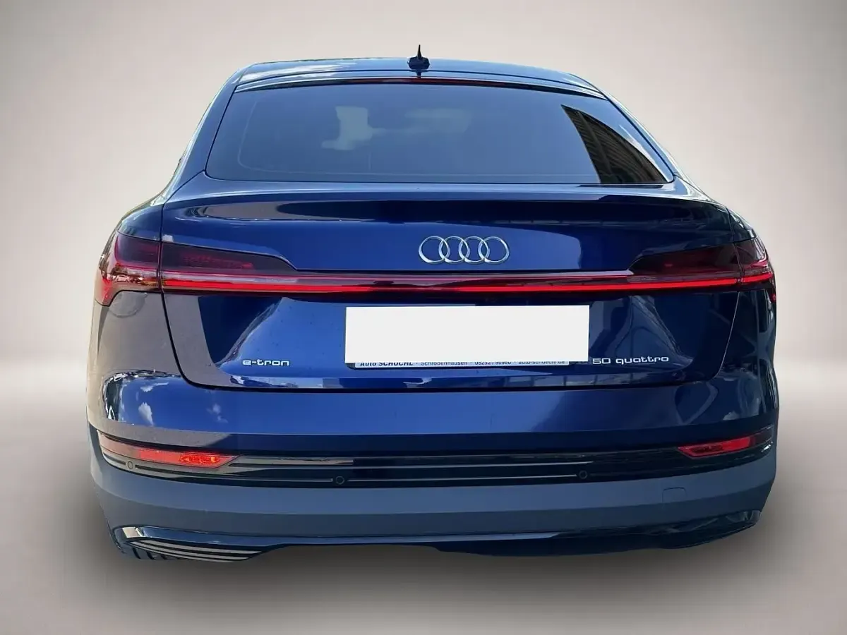 Gebraucht Audi e-tron 230 kW (313 PS) 2023 Blau SUV