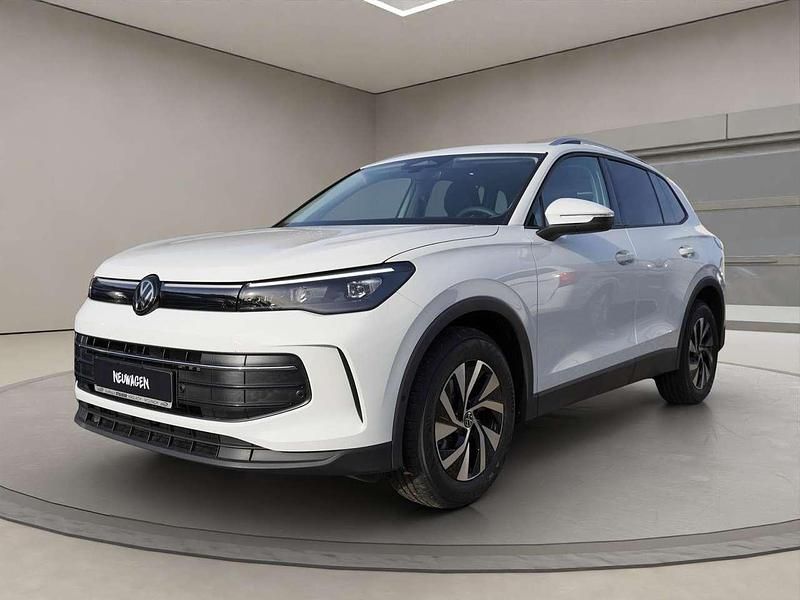 Pure white Neu 2025 VW Tiguan Life SUV | 39.450 € (Superpreis) - Bild 1/4