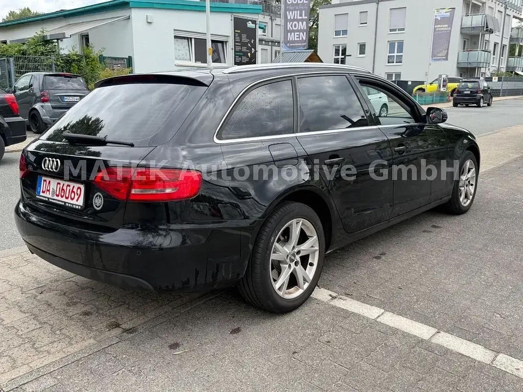 Gebraucht Audi A4 Ambiente 143 PS (105 kW) 2011 Schwarz Limousine